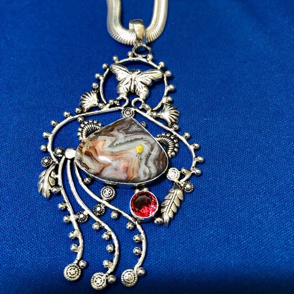 Handmade Huge Laguna Lace Agate, Garnet Gemstone Necklace. - Picture 2 of 3